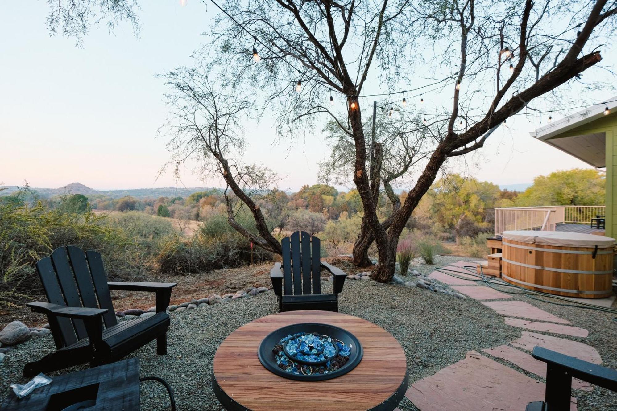 Tu'Nlii House Creekfront Hot Tub Fire Pit Villa Cornville Exterior photo